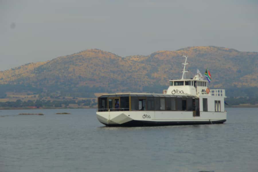 Hartbeespoort Dam: The Luxury Alba Boat Cruise with Food - Key points at a glance