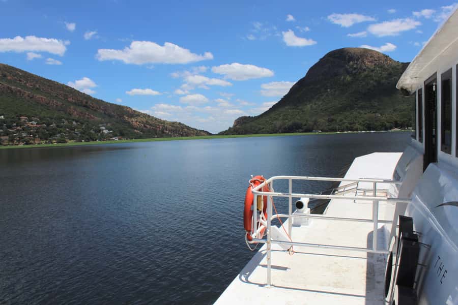 Hartbeespoort Dam: The Luxury Alba Boat Cruise with Food - De Rust and the first course