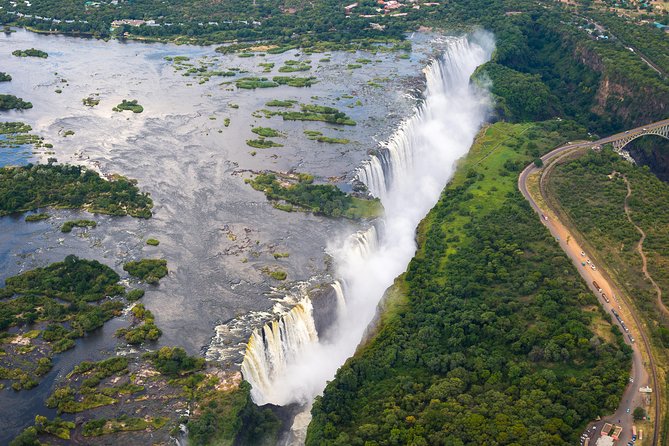 Helicopter Scenic Flight over Victoria Falls 25-27 Minutes Game - Why the bubble windows matter