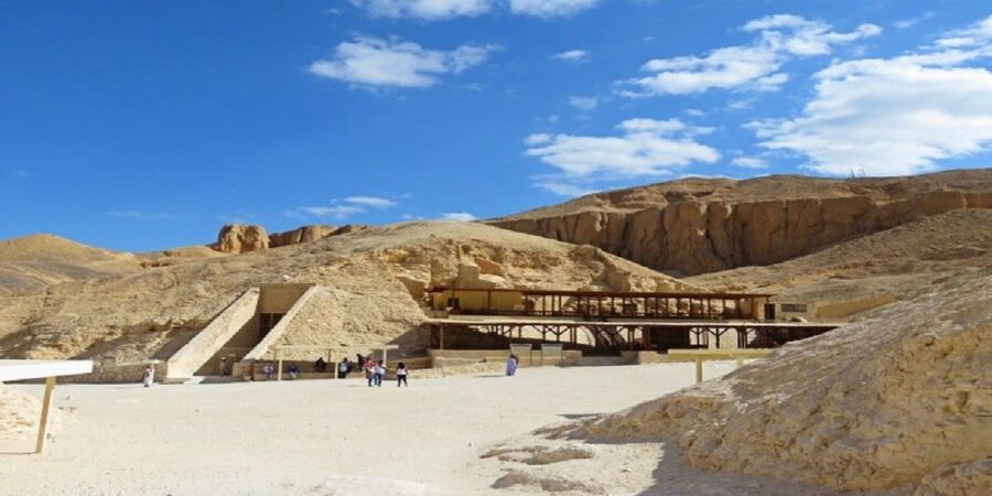 Hurghada: 2-Day Luxor Highlights & Hot Air Balloon & Hotel - What the $170 price really covers