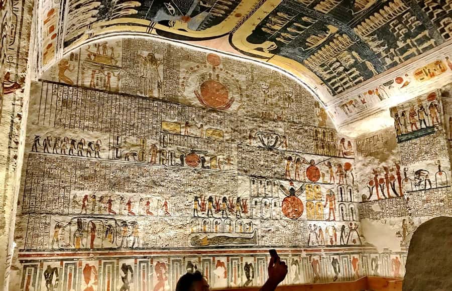 Hurghada: 2-Day Luxor Tour with Hotel, Balloon, & Boat Ride - A night in Luxor and the sunset felucca