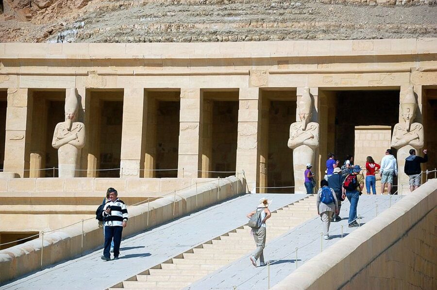 Hurghada: 2-Day Luxor Tour with Hotel, Balloon, & Nile Boat - Why two days makes Luxor easier to enjoy