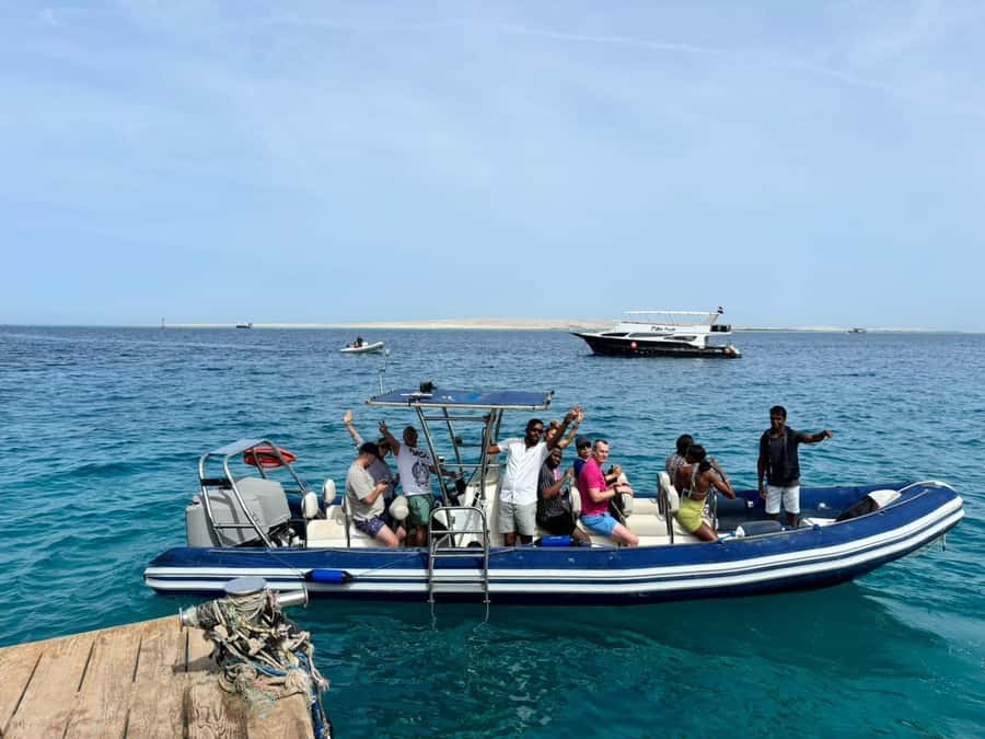 Hurghada: 6 Islands Tour with Dolphin Watching & Snorkelling - What to pack and what to watch