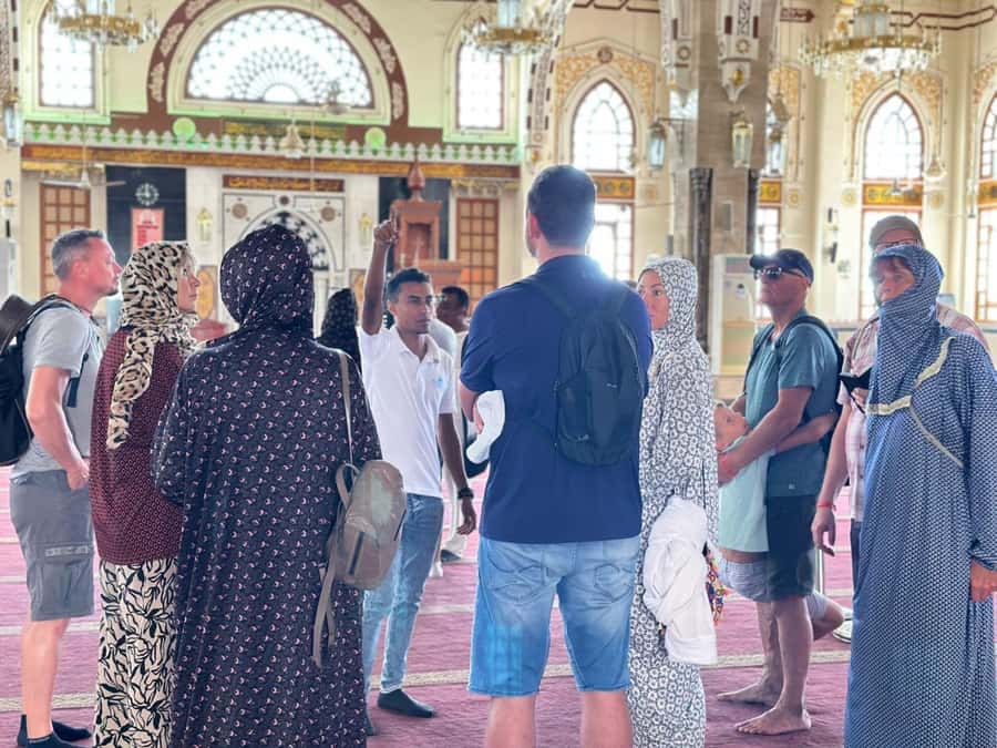 Hurghada: City Guided Tour with Local Market Stop - Old town and the local market stop
