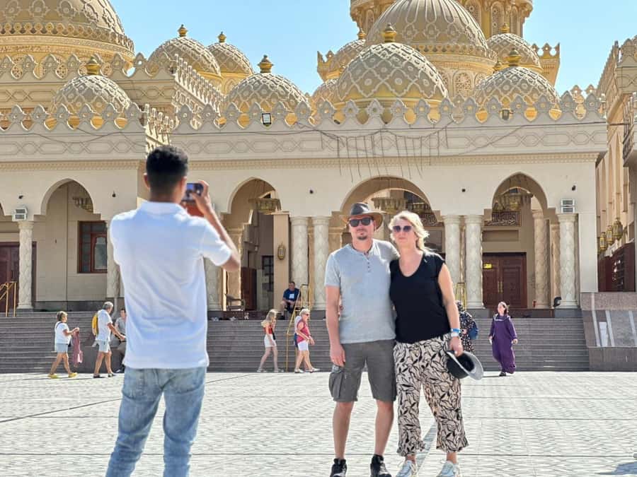 Hurghada: City Guided Tour with Local Market Stop - Hotel pickup and the ride into town