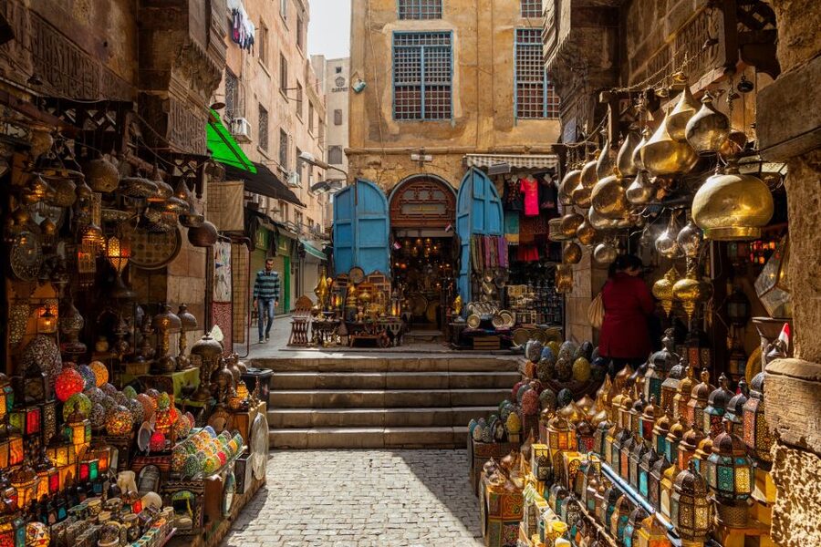 Hurghada Day Trip to Giza Pyramids, Sphinx, Museum and lunch - Transport, group size, and comfort