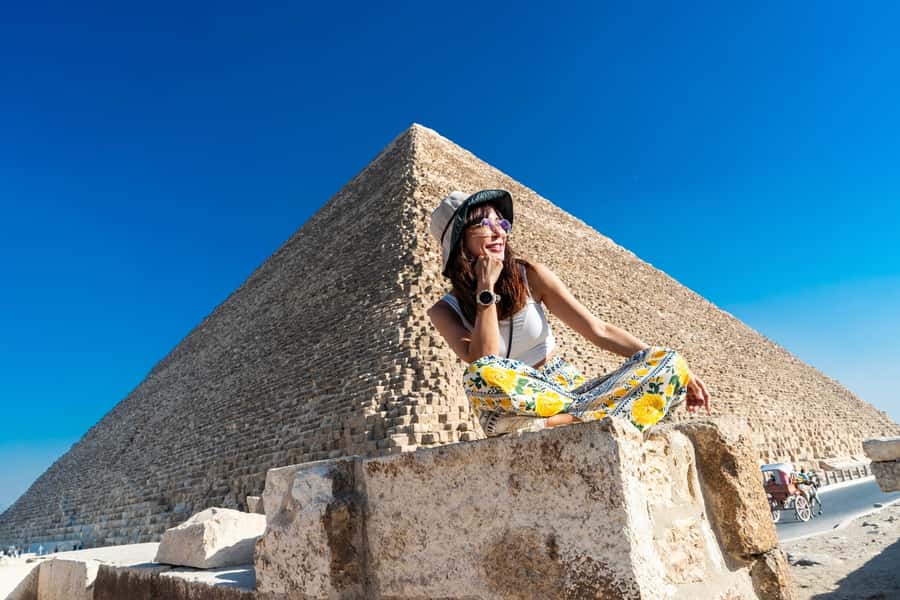 Hurghada: Full-Day Trip to Cairo by Plane - Egyptian Museum: a strong first major stop