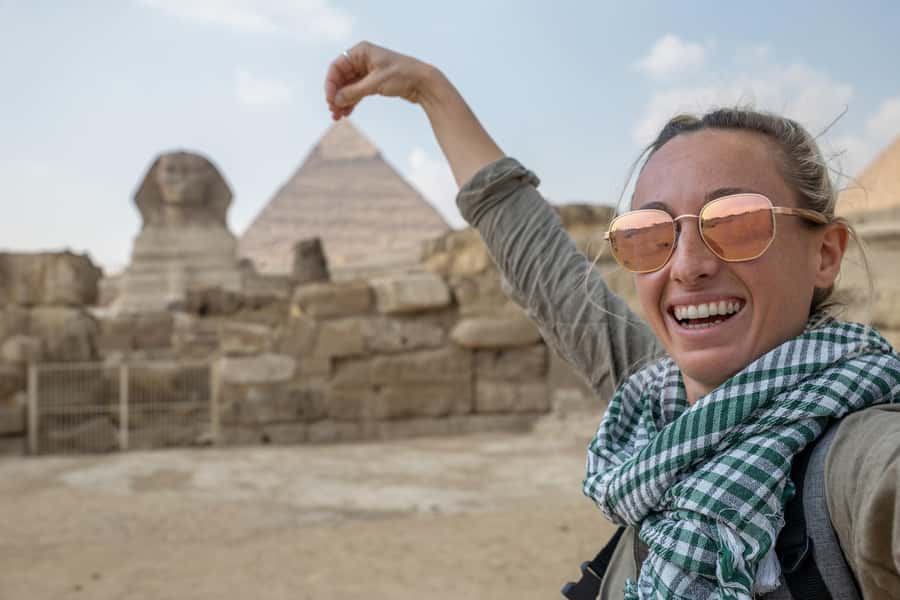 Hurghada: Full-Day Trip to Cairo by Plane - Lunch and the Egyptian flavors between sights
