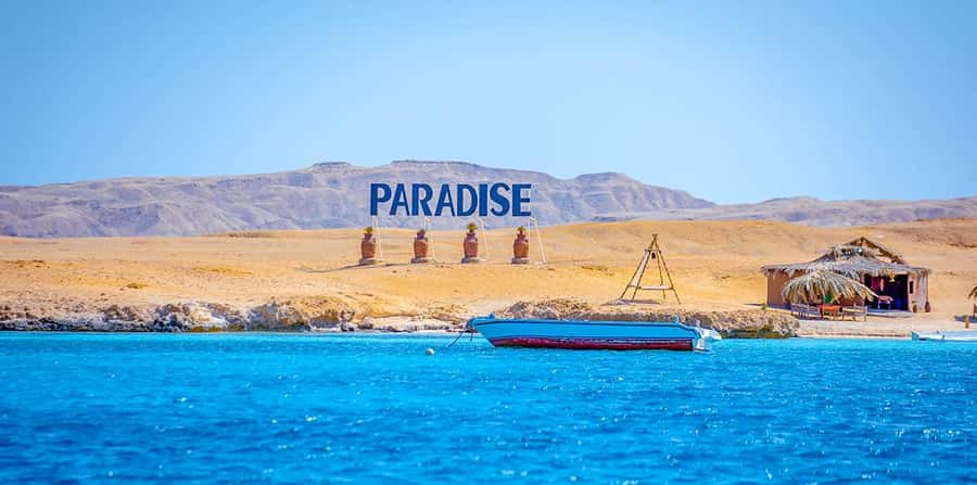 Hurghada: Giftun Islands with Snorkeling & Semi-Submarine - Lunch, beach time, and the pace of the island stop