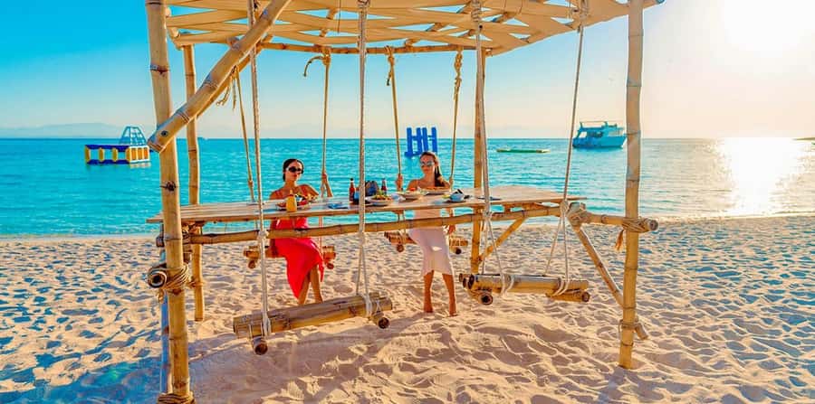 Hurghada: Hula Hula Cruise with Lunch, Massage, & Snorkeling - Snorkeling with Tito, Pepsi, Walid, and the crew