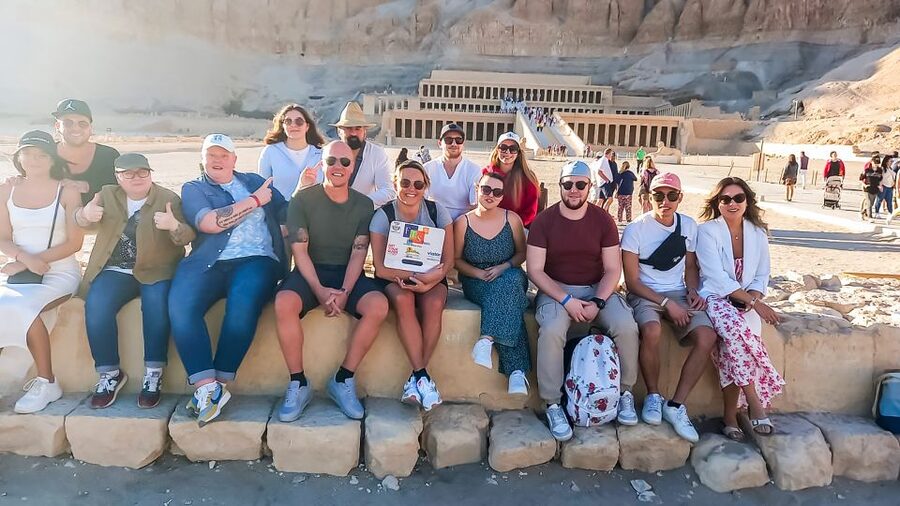 Hurghada: Luxor Valley of the Kings & Tutankhamun Tomb Trip - Hatshepsut’s Temple and the desert heat