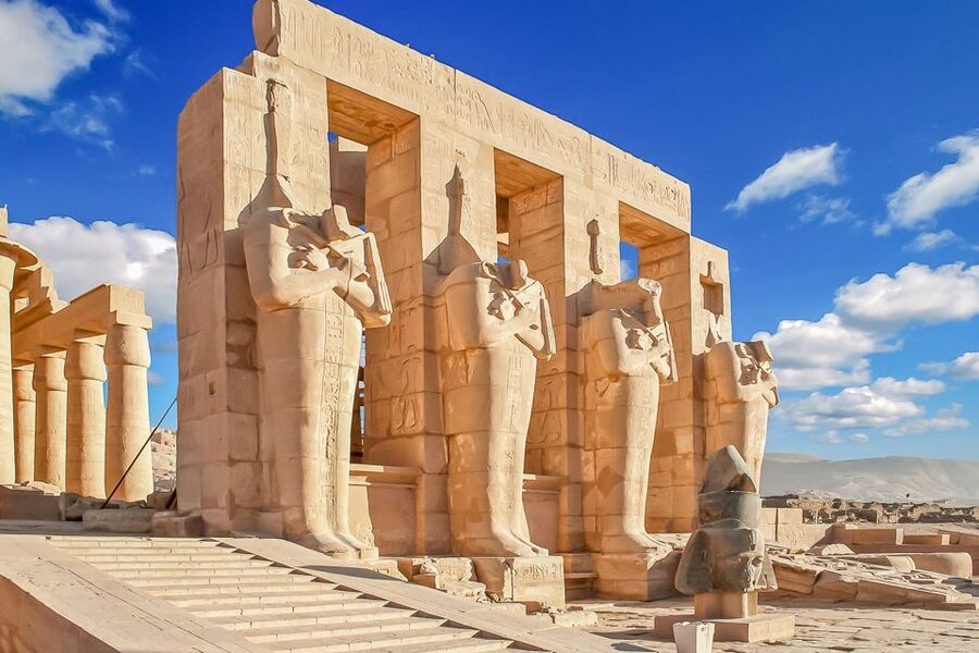 Hurghada: Luxor Valley of the Kings & Tutankhamun Tomb Trip - What the guide adds to the day