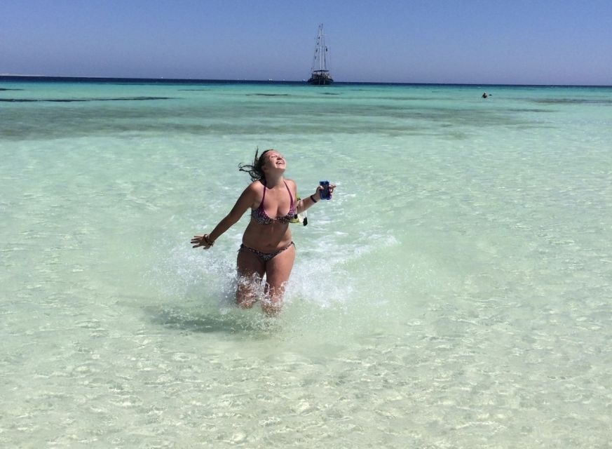 Hurghada: Luxury Orange Bay Cruise with Lunch and Pickup - A boat that is comfortable, but not quite luxury