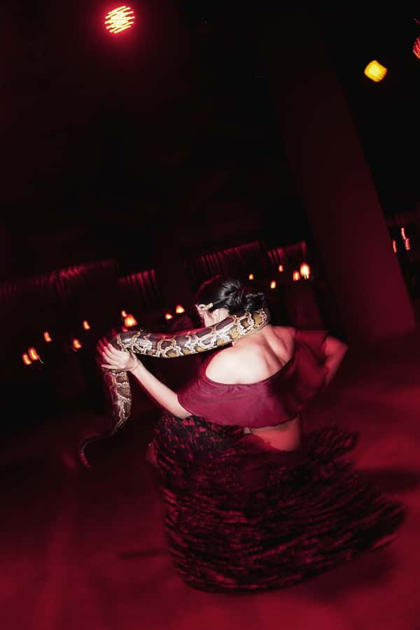 Hurghada: Naz Cabaret ticket with beverages - Key things to know before booking
