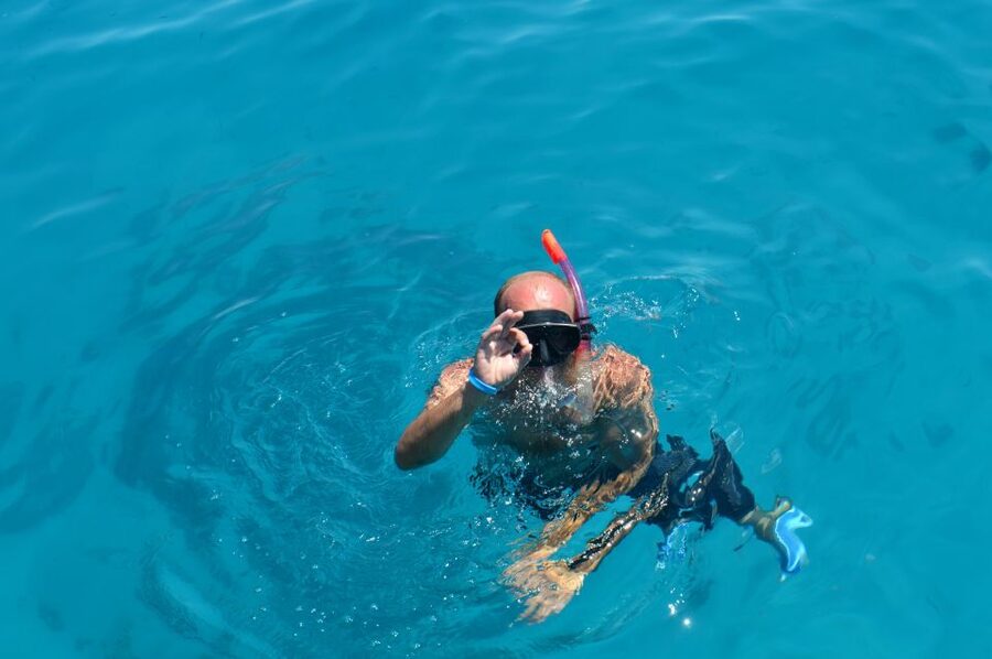 Hurghada: Orange Bay Snorkeling with Lunch & Optional Diving - Crew service and practical care