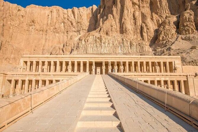 Hurghada: Over Day Tour to Luxor & Balloon Ride & Felucca - Hatshepsut’s temple and the Colossi of Memnon