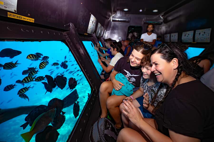 Hurghada: Panoramic Semi-Submarine Cruise with Snorkeling - Why families rate the crew so highly