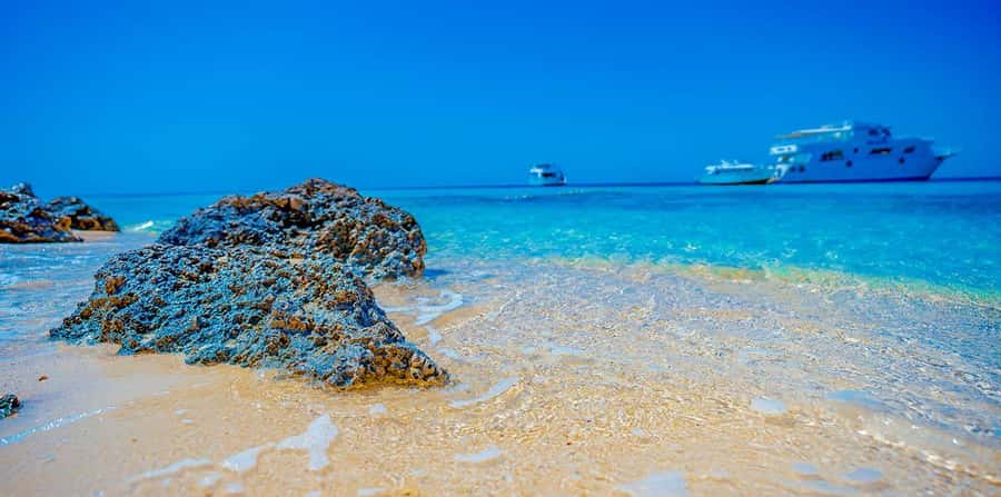 Hurghada: Paradise Island Yacht Cruise, Lunch & Snorkeling - Is $24 good value for this experience?