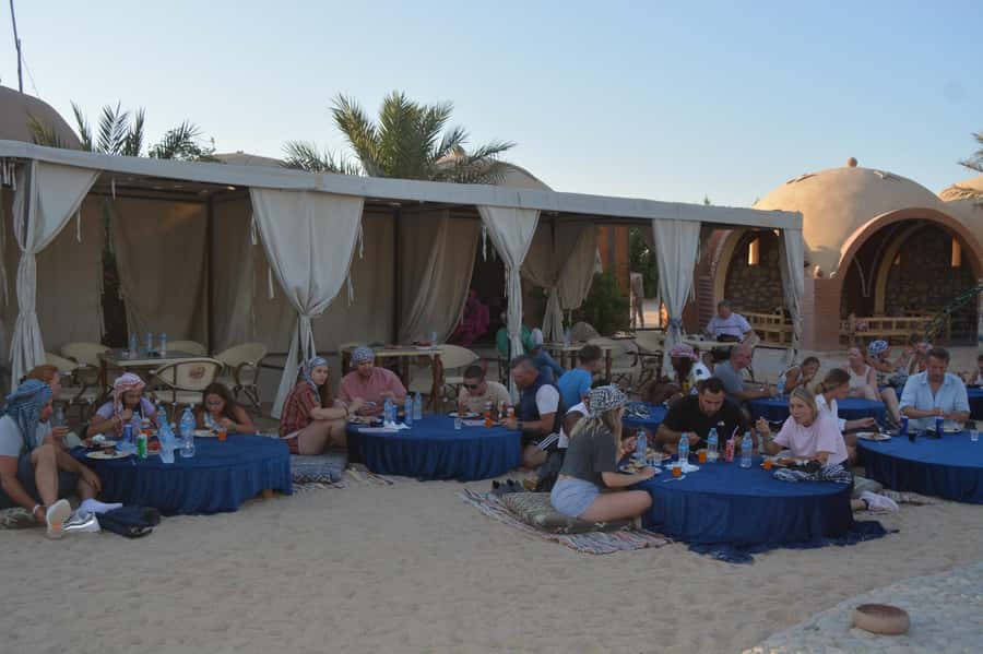 Hurghada: Quad Bike, Buggy, Jeep Safari, Camel Ride & Dinner - The evening show and its limits