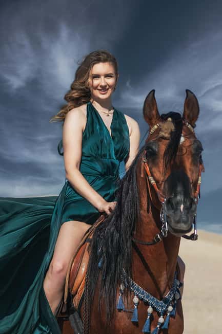 Hurghada: Red Sea & Desert Horse Riding Tour with Swimming - Desert Sand, Salt Water, and a Horse That Knows the Way