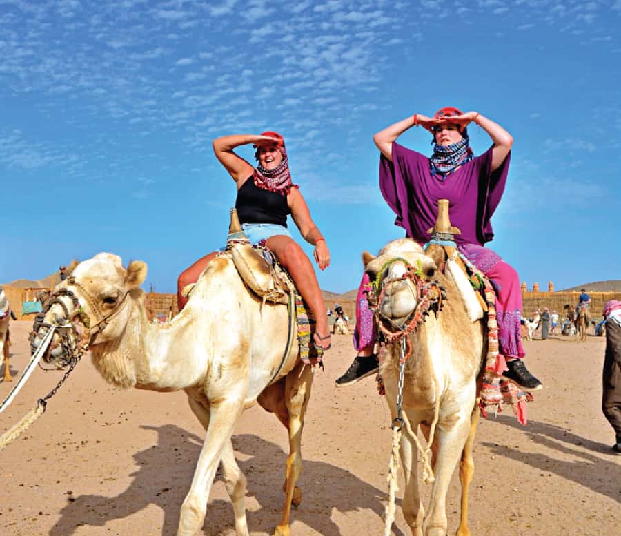 Hurghada: Safari Jeep & Camel Ride with BBQ Dinner & Show - Leaving Hurghada for the open Sahara