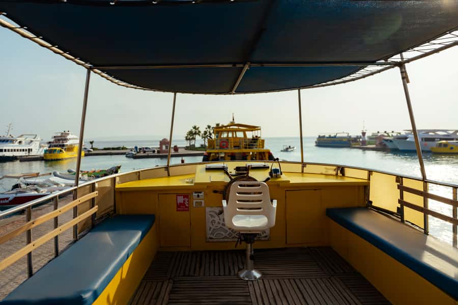 Hurghada: Semi-Submarine Boat Tour w/ Snorkeling & Transfer - Below the waterline: what you can see