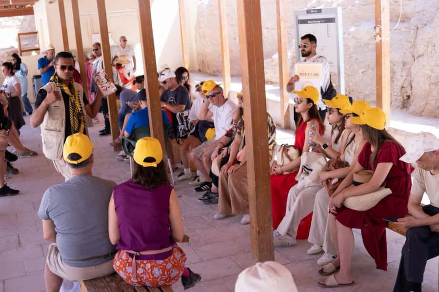 Hurghada: Small-Group Luxor Highlights & Tut Tomb Day Tour - Optional felucca ride on the Nile