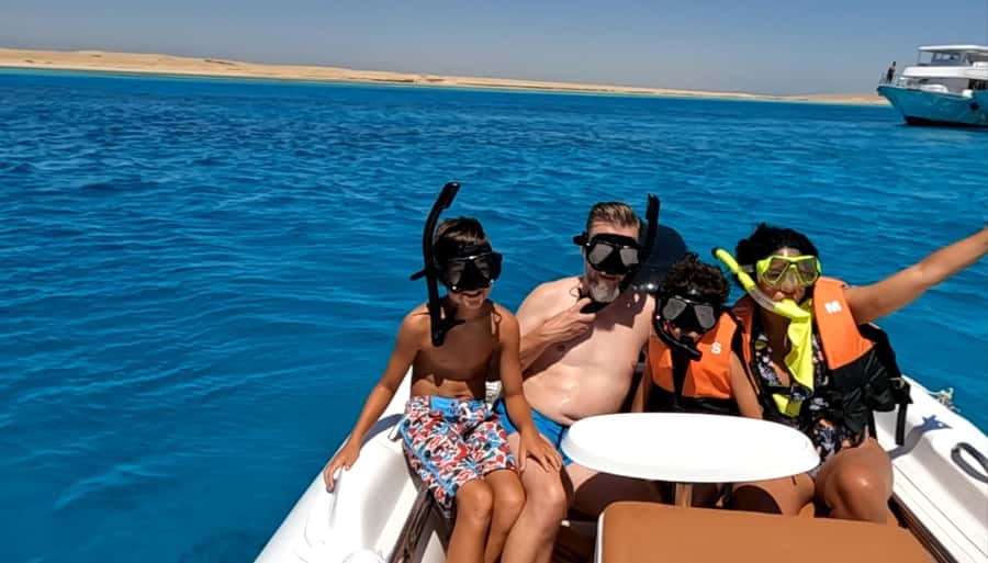 Hurghada: White Island Speedboat Tour, Snorkeling, & Lunch - Leaving Hurghada for Giftun Islands National Park