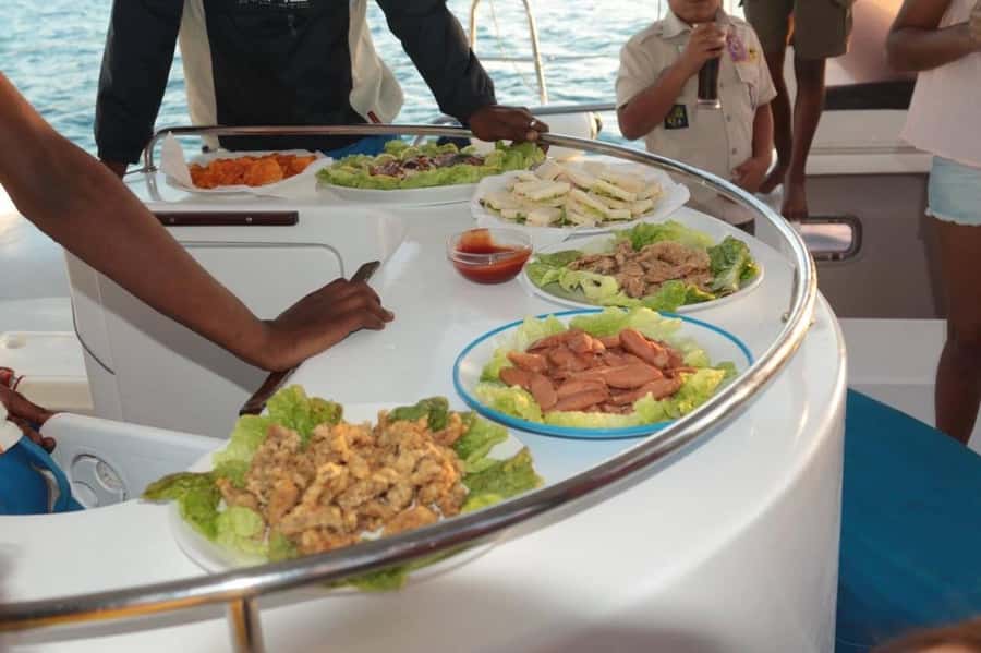 Ilot Gabriel: Catamaran Cruise & BBQ Lunch - Key points to know before you book
