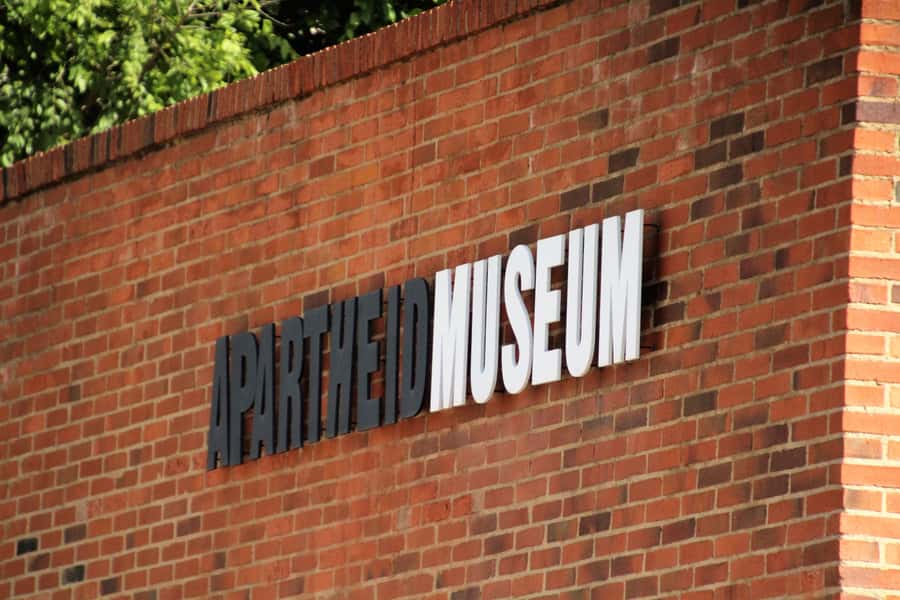 Johannesburg: Soweto Apartheid & Township Tour with Lunch - What the $114 price includes