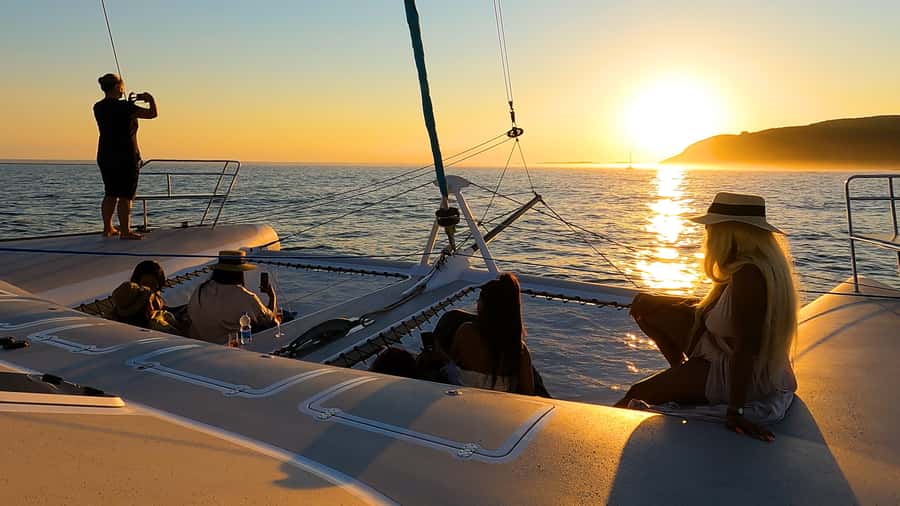 Knysna: Luxury Sunset Cruise with Captain's Barbeque - Past Leisure Isle and Featherbed Nature Reserve