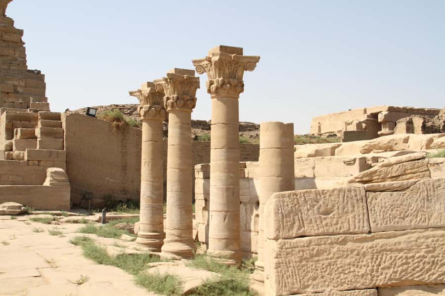 Luxor Day Tour Visit Dendara And Abydos Temples - A private car changes the feel of the day