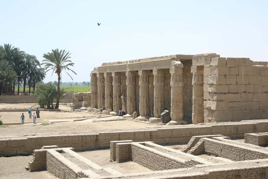 Luxor Day Tour Visit Dendara And Abydos Temples - Timing, heat, and how to use the day well