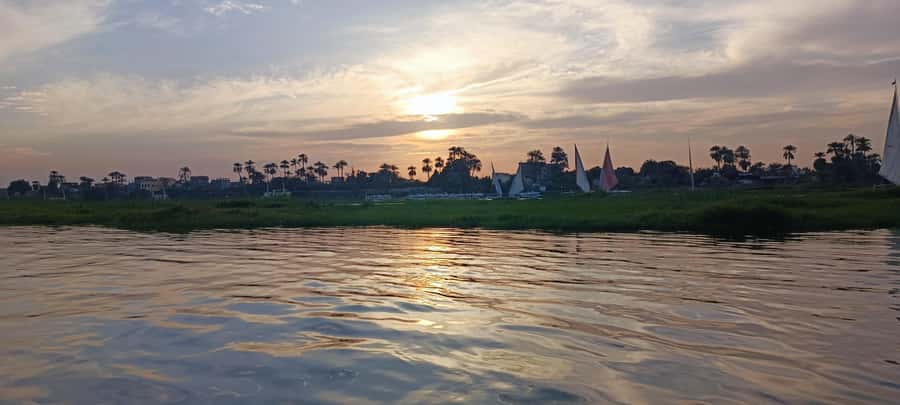 Luxor: Nile River Private Sunset Felucca Ride - Sunset views and what you actually see
