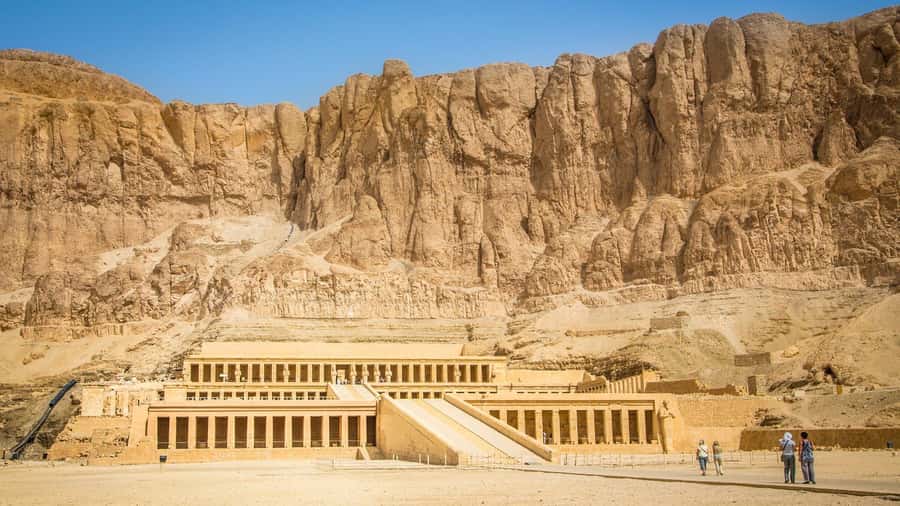 Luxor: Private Full-Day Luxor Highlights Tour with Pickup - Guides, drivers, and the value of a private group
