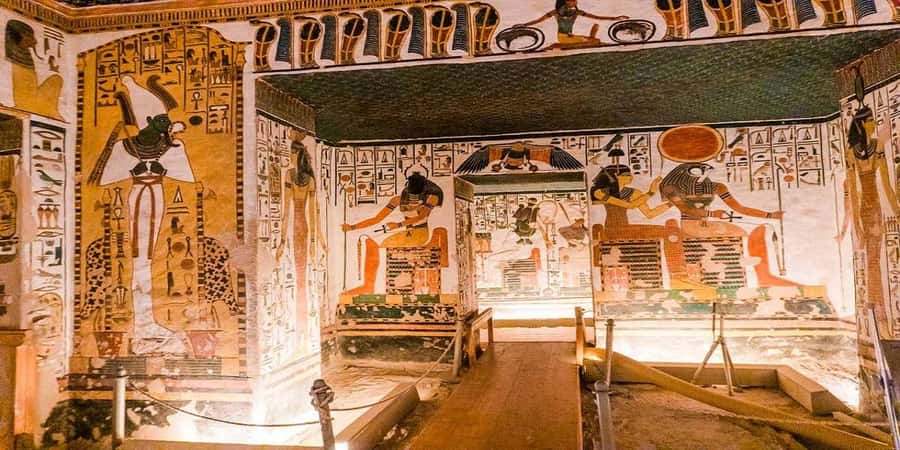 Luxor: West Bank Kings and Queens All-Inclusive Tour & Lunch - Valley of the Kings: choose your tombs wisely