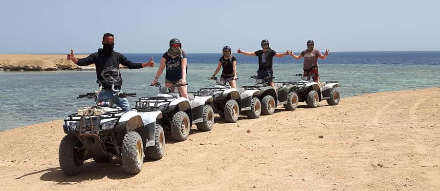 Makadi Bay: ATV, Sea View, Camel, Stargazing, Dinner & Show - Dinner, entertainment, and stargazing after dark