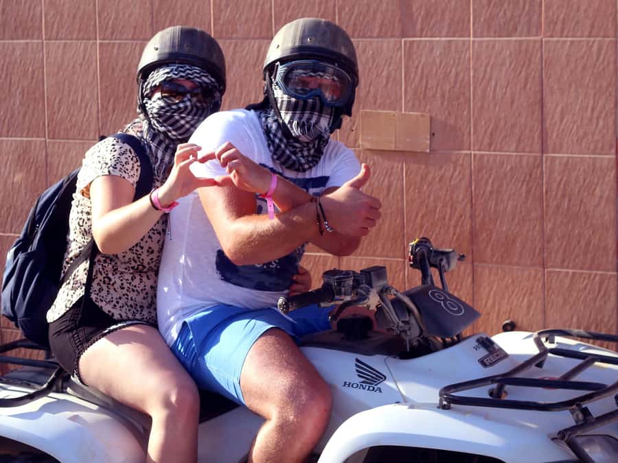 Makadi Bay: Sunset Quad & ATV Adventure & Seaview - Dinner, entertainment, and the camel stop