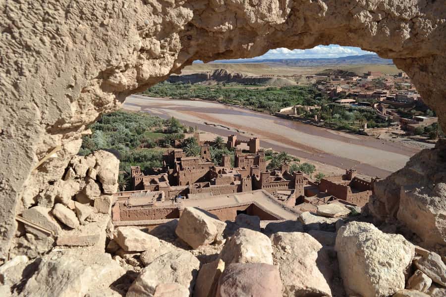 Marrakech: 3-Day Desert Trip to Merzouga with Luxury Camp - Guides, drivers, and group atmosphere