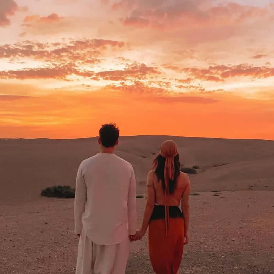 Marrakech: Agafay desert camel ride with dinner & spectacle - What the guides add to the evening