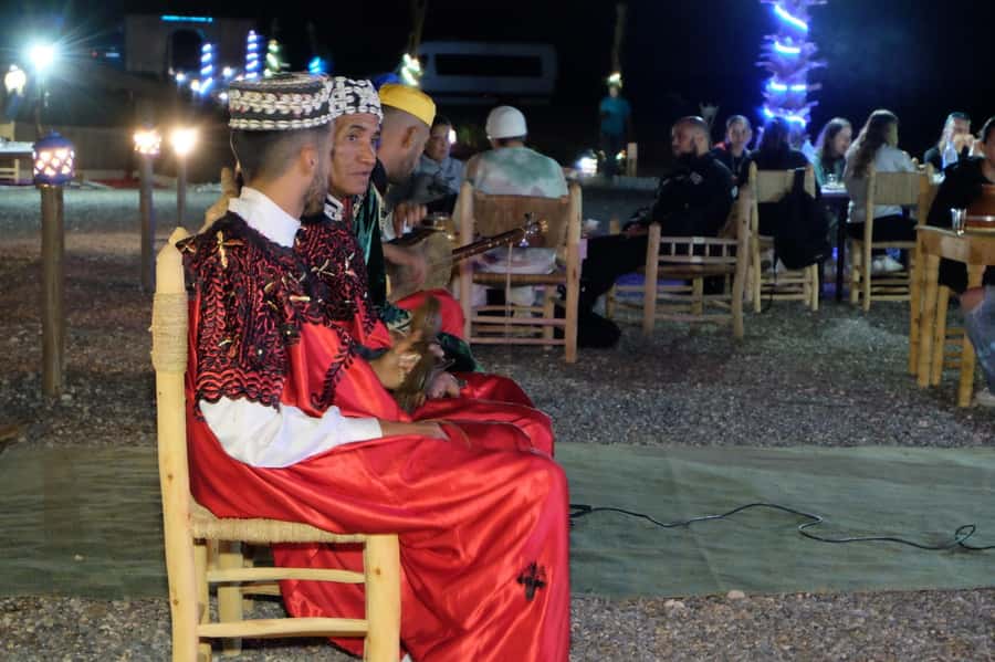Marrakech: Agafay Desert Dinner Show with Sunset Camel Ride - Who should book this evening