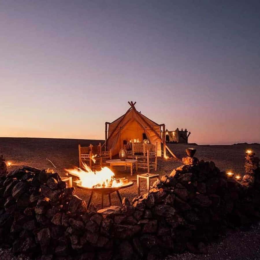 Marrakech: Agafay Desert Dinner with Music and Fire Show - Berber music, dancing, and a lively shared evening