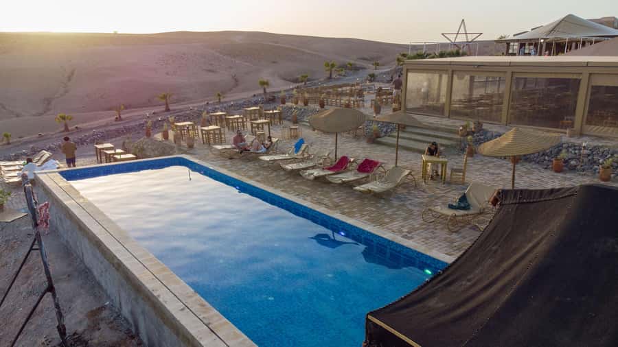 Marrakech: Agafay Desert Escape with Swimming Pool and Lunch - What the Agafay setting is really like