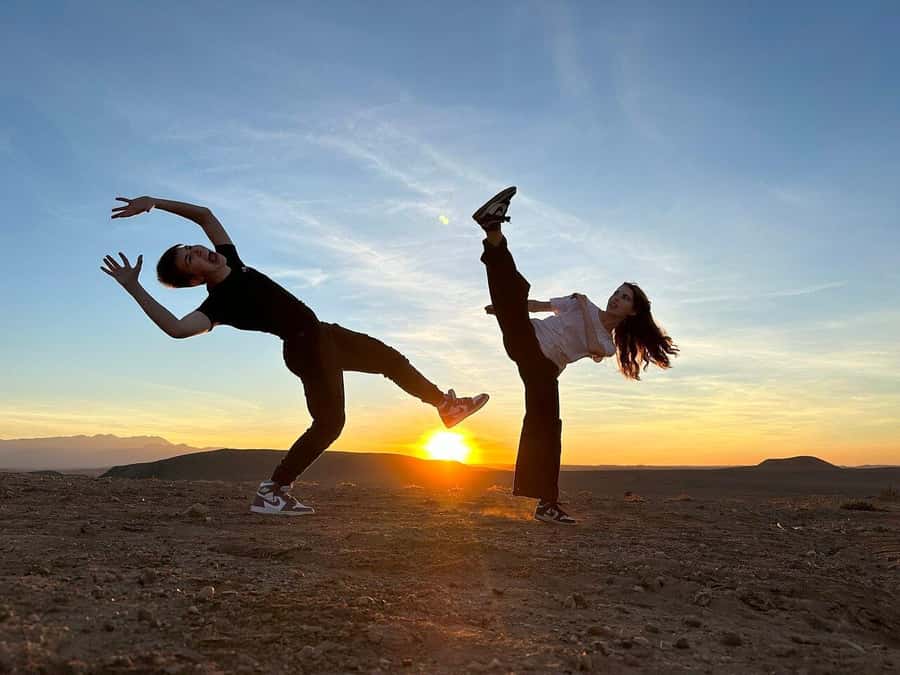 Marrakech: Agafay Desert Quad Biking & Dinner Show - Mint tea and the first desert welcome