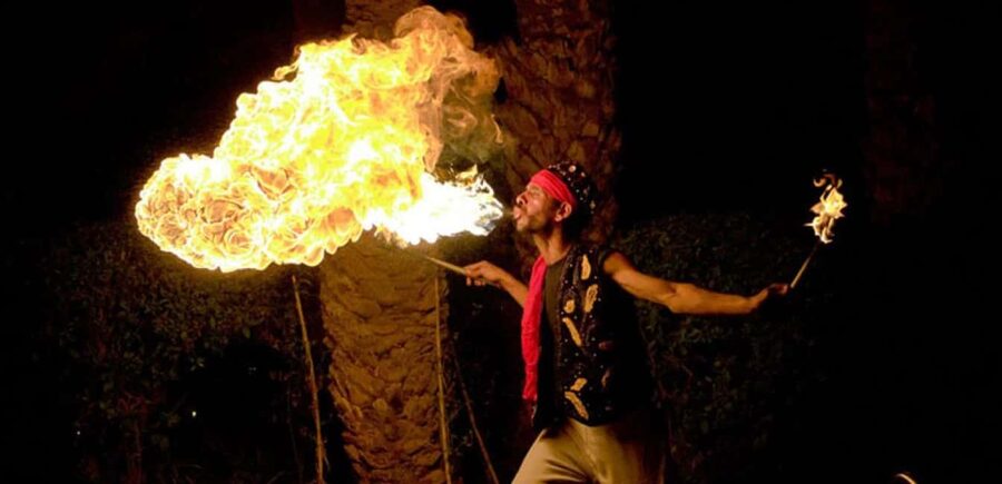 Marrakech: Agafay Desert Sunset, Camel Ride, Dinner and Show - Guides who shape the evening