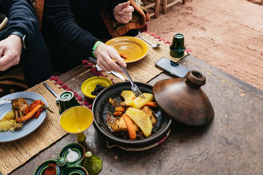 Marrakech: Atlas Mountains and 5 Valleys Day Tour with Lunch - Oukaimeden brings higher roads and village views