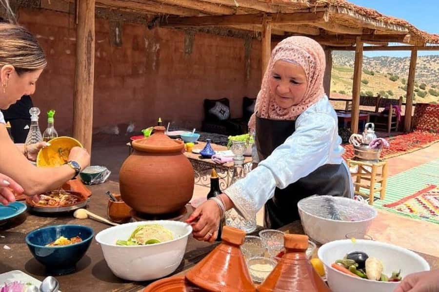 Marrakech: Atlas Mountains Cooking Class with Berber Family - Eating a three-course lunch at home