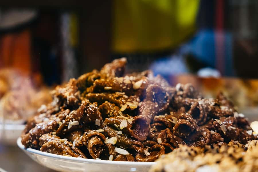 Marrakech: Authentic Moroccan Food Walking Tour & Dinner - The final dinner: tajine or open-air barbecue