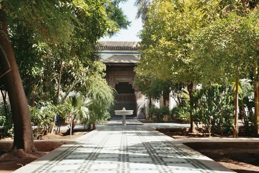 Marrakech: Bahia Palace, Saadian Tombs, & Koutoubia Mosque - Bab Agnaou and Kasba: short stops with useful context