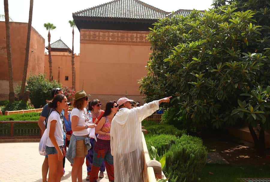 Marrakech: Bahia Palace, Saadian Tombs & Medina Guided Tour - Bahia Palace and the art of the courtyard